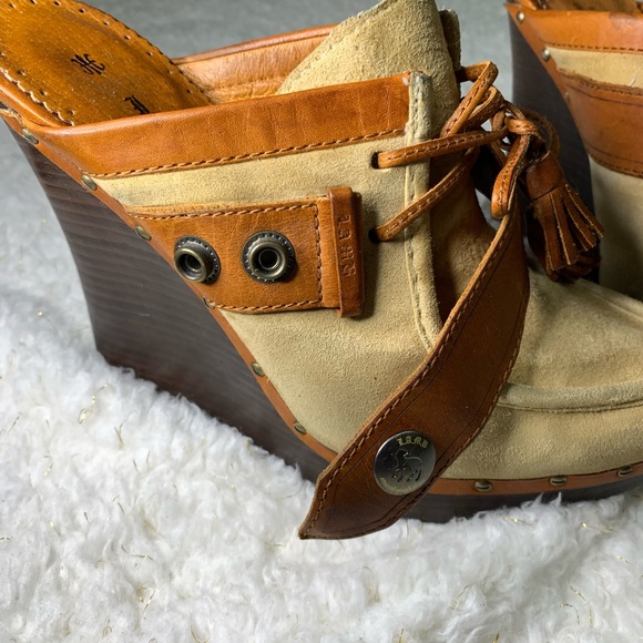 L. A.M.B. By Gwen Stefani tan suade & natural leather wedge clog/mule - Picture 13 of 16